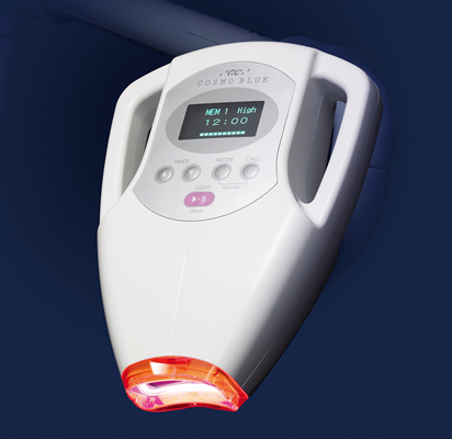 新世代の光照射器「コスモブルー」を採用